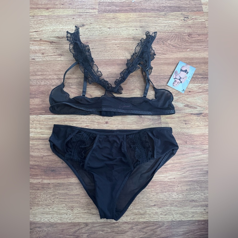 Black Lace Open Cup Bralette & Brief Set - Picture 2 of 2